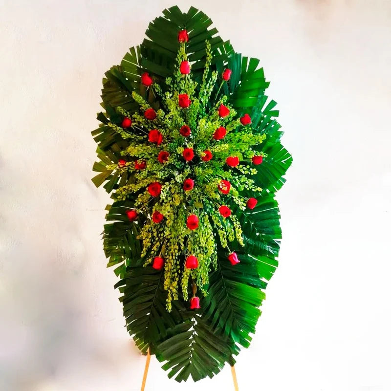 Corona de 30 Rosas acompañado de lesly.