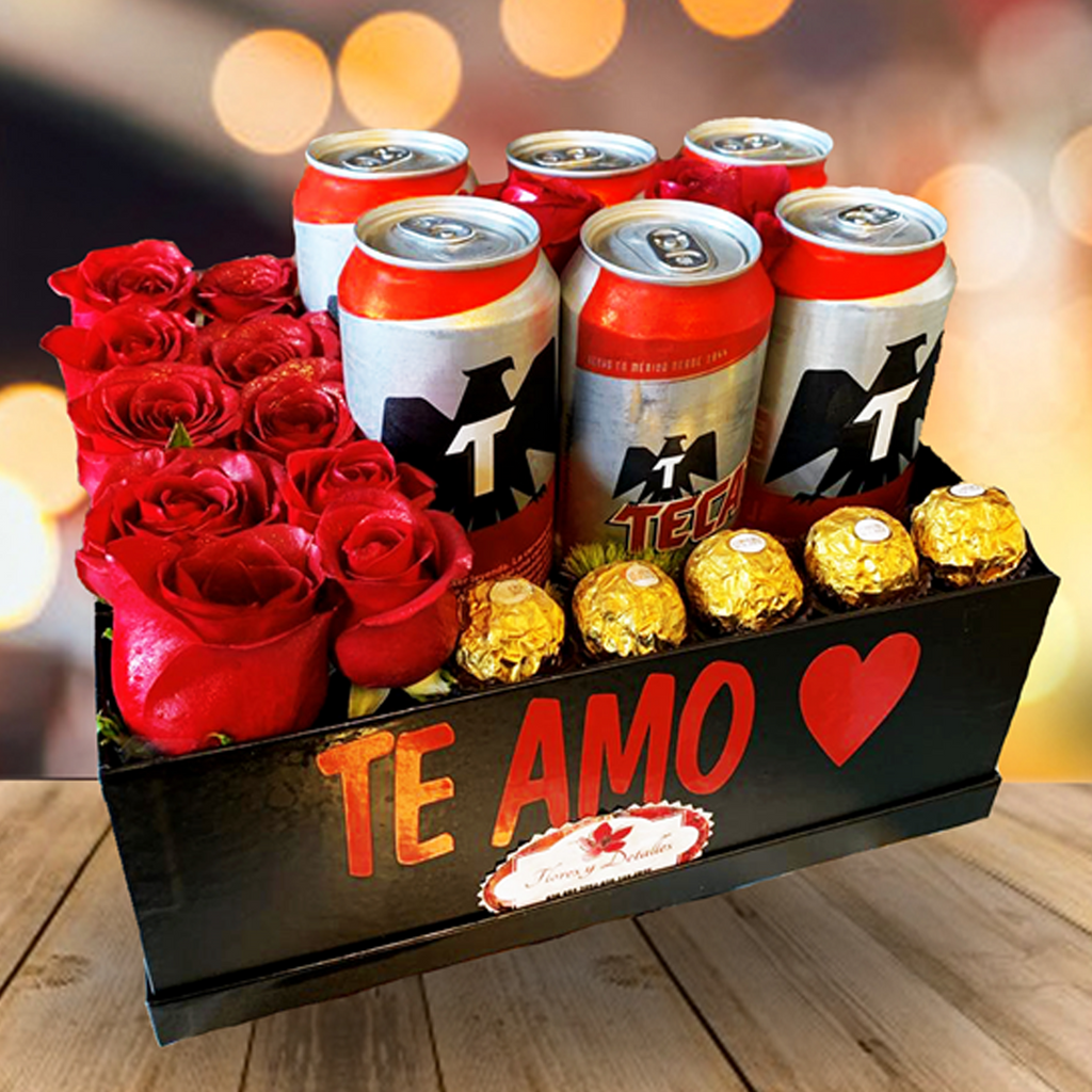 Caja "Te amo" con 10 rosas, 6 bebidas adicionales y 5 chocolates Ferrero