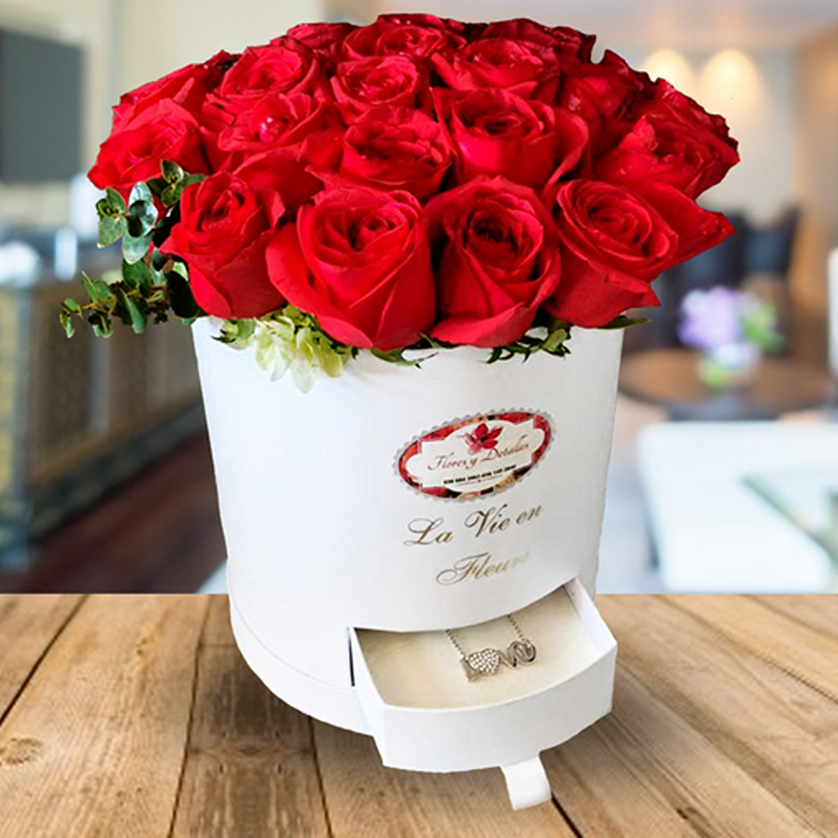 Cilindro alhajero con 24 rosas