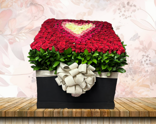Caja corazón con 600 rosas