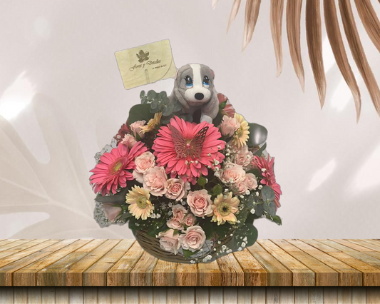 Canasta floral con Gerberas, Rose baby y peluche pequeño
