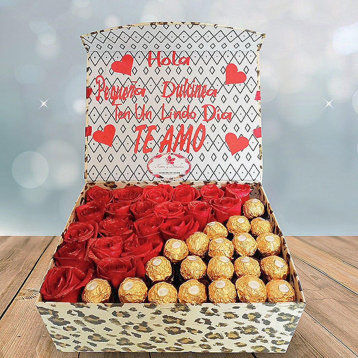 Caja sorpresa "Dulcinea" con 21 rosas y 21 chocolates