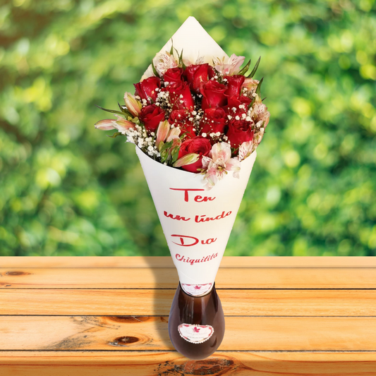 Cono - 12 rosas y texto personalizado